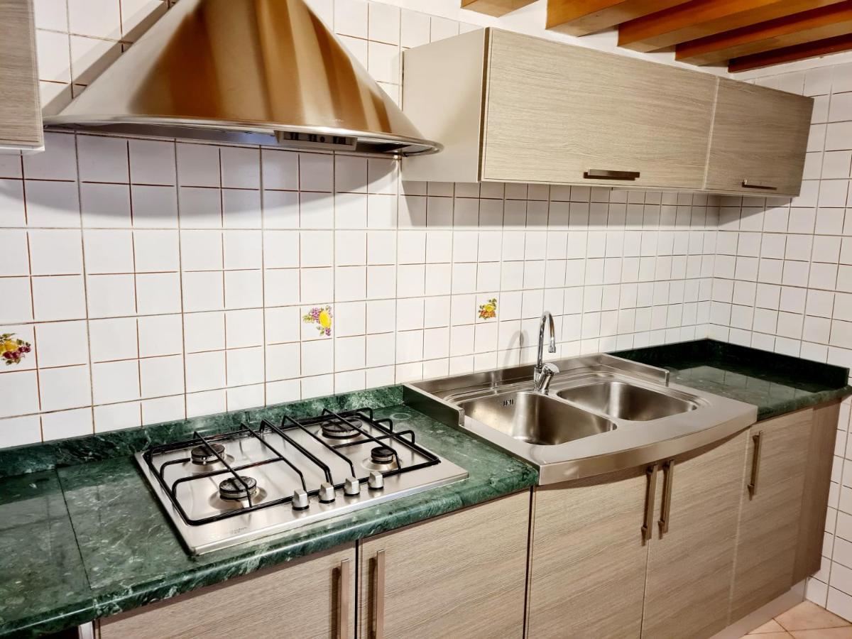 شقة Casa Colonna مونتيجروتو تيرمي المظهر الخارجي الصورة