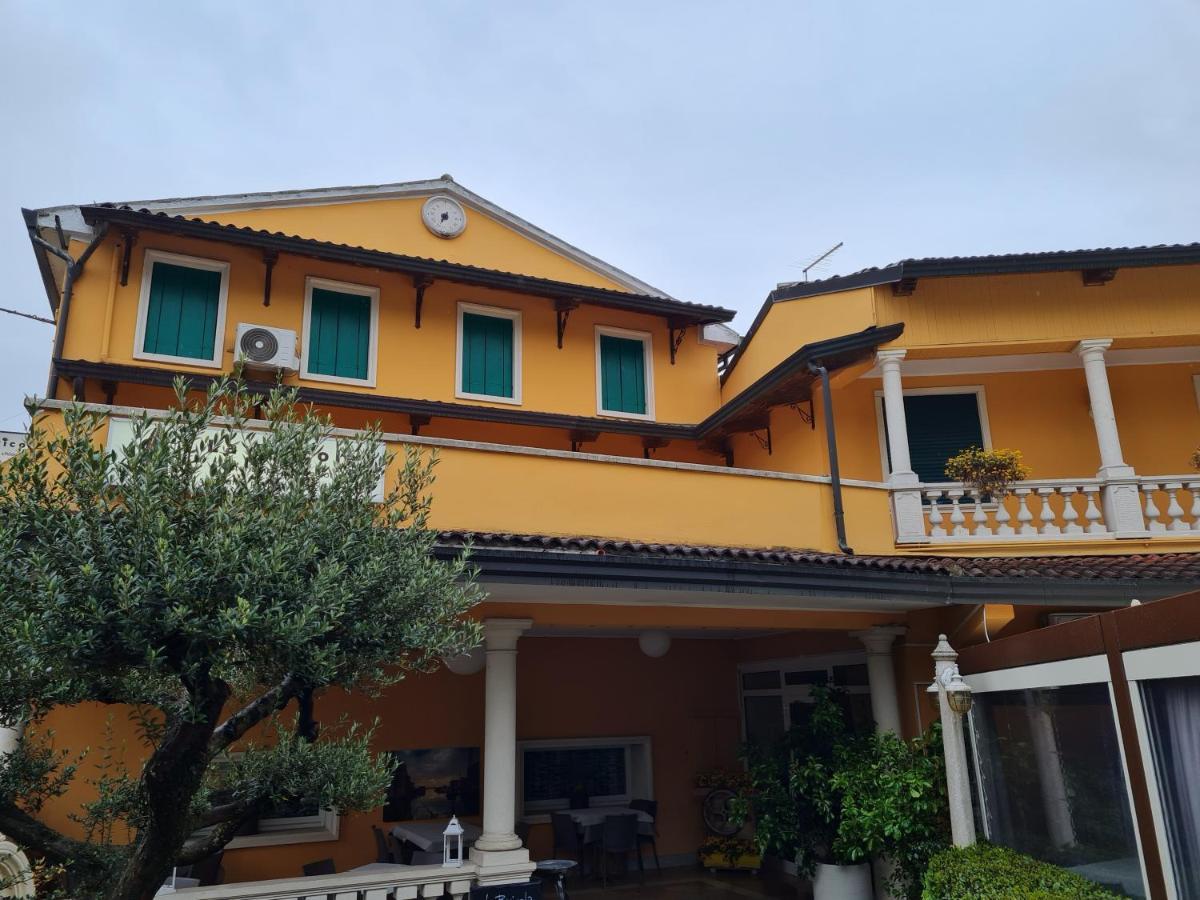 شقة Casa Colonna مونتيجروتو تيرمي المظهر الخارجي الصورة